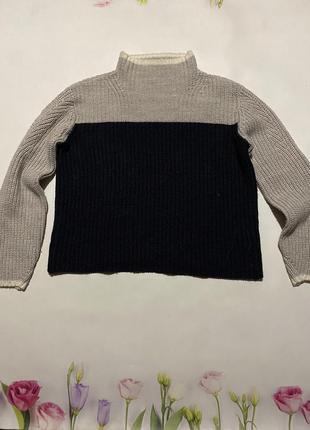 Стильний светер1 фото