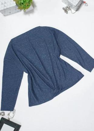 М'який темно-синій светр з срібною ниткою оригінального фасону1 фото