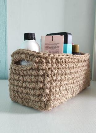 Прямокутна корзина із джуту. органайзер. в'язана корзина.