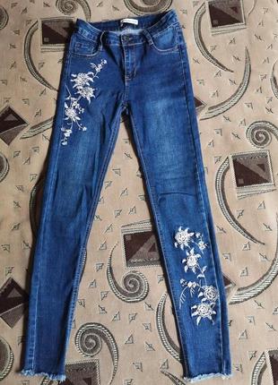Темно-сині джинси із вишивкою laulia5 фото