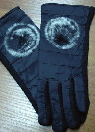 Черные перчатки с пушистым бубоном 2