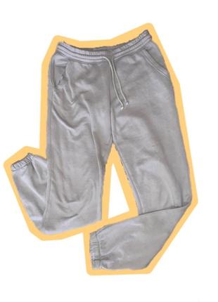 Серые джогеры на флисе