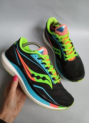 Кросівки saucony