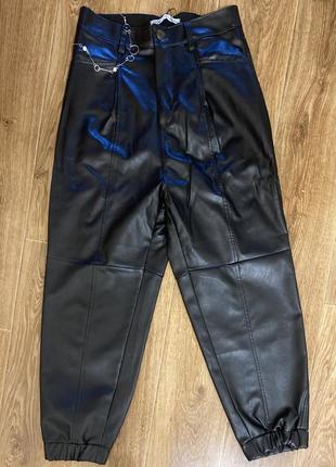 Жіночі шкіряні штани (банани)