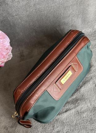 Містка косметичка дорожння зі шкіри