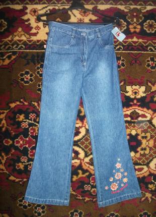 Джинсовые брюки youngster на девочку с вышивкой в низу