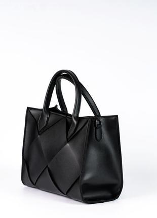 Плетеная модная женская сумка черного цвета классическая прямоугольная черная сумочка с ручками