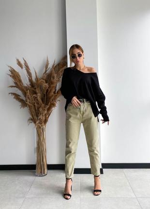 Жіночий пуловер oversize з v-подібним вирізом3 фото