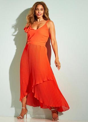Шикарное оранжевое платье плиссе 62-64р