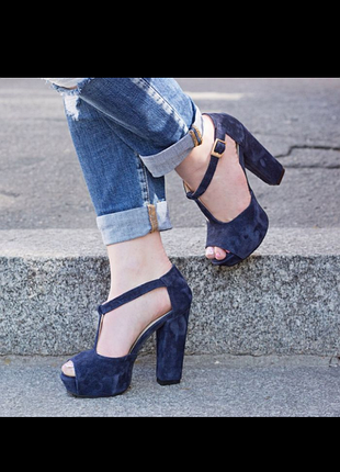 Замшеві босоніжки