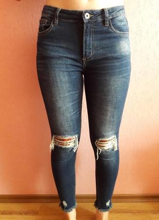 Джинси скінні рванки з необробленим низом queen hearts