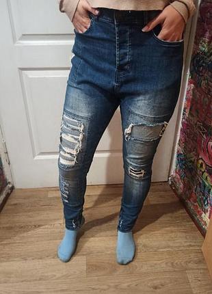 Крутые фирменные джинсы размер л лх коректируют фигуру