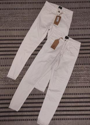 Новые брюки 42р белые, фисташковые, бежевые