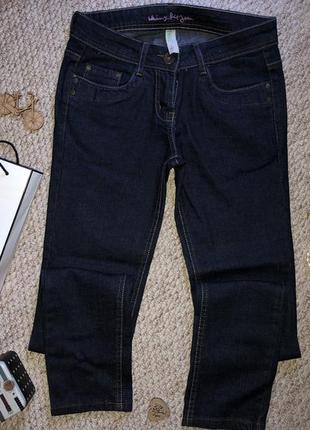 Базовые темно-синие джинсы1 фото