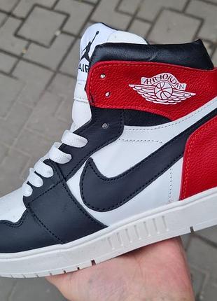 Шкіряні осінні та зимові кросівки nike jordan