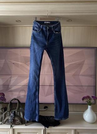 Очень классные длинные джинсы клёш от mango! levis, zara!1 фото