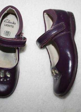 Туфли фирмы clarks 27,5 по стельке 18 см.