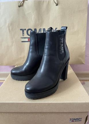 Ботильйони tommy jeans essential heeled che en0en00244