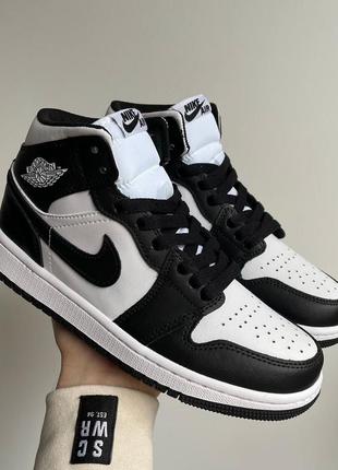 Мужские высокие кожаные кроссовки nike air jordan retro1 black white#найк
