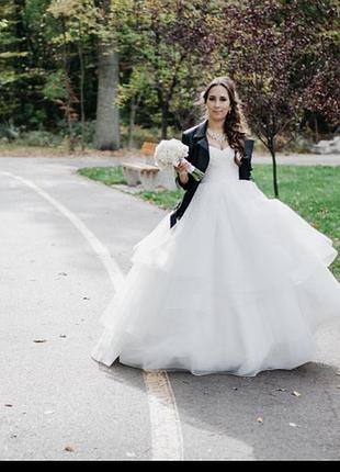 Весільна сукня