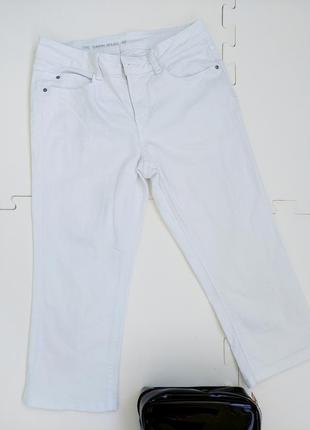 Жіночі білі джинсові капрі з середньою посадкою від бренду c&a