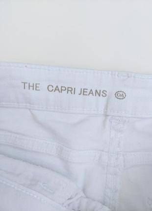 Жіночі білі джинсові капрі з середньою посадкою від бренду c&a2 фото