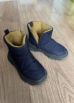 Дитячі чобітки zara