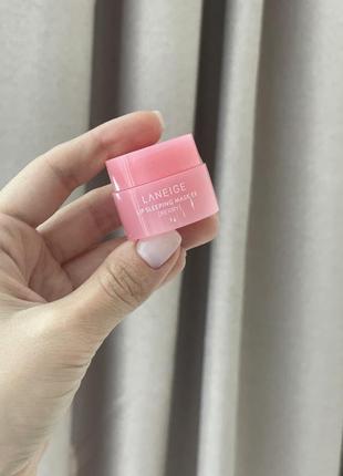 Нічна маска для губ "лісові ягоди" laneige lip pink mask eye berry 3г