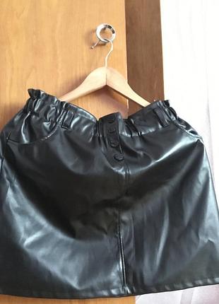 Шкіряна спідниця