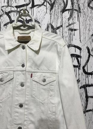 Джинсова куртка levis premium, оригінал, біла, зручна, класична, денім, мяка3 фото
