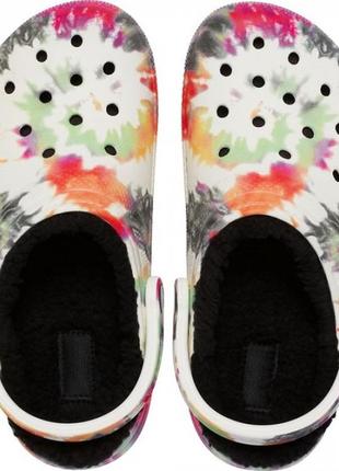 Крокси на хутрі crocs classic tie-dye lined clog жіночі крокси утеплені