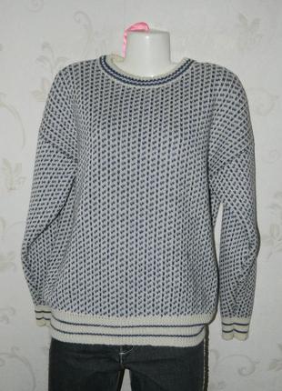 Вовняний светр