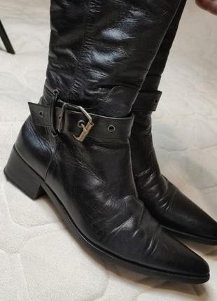 Шкіряні високі чоботи з утепленням зручні чорні з пряжкою 37 розмір4 фото