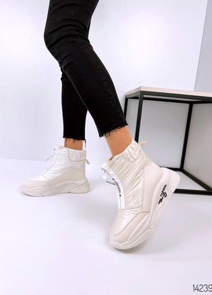 Белые молочные бежевые кожаные зимние дутики на массивной платформе спортивные ботинки...