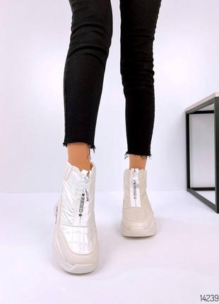 Белые молочные бежевые кожаные зимние дутики на массивной платформе спортивные ботинки...