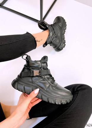 Черные кожаные зимние дутики высокие кроссовки спортивные ботинки на массивной платформе зима10 фото