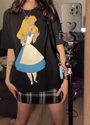 Оверсайз футболка zara x disney alice in wonderland