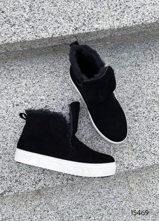 Черные натуральные замшевые зимние ботинки хайтопы без шнурков на белой толстой подошве слипоны замш зима4 фото