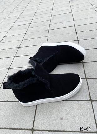 Черные натуральные замшевые зимние ботинки хайтопы без шнурков на белой толстой подошве слипоны замш зима9 фото