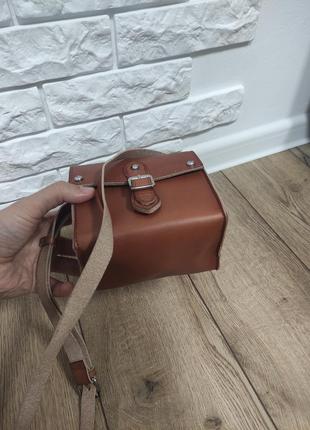 Zara маленькая кожаная коричневая квадратная сумочка кроссбод. сумка косметичка