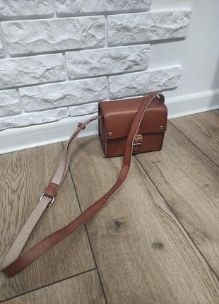 Zara маленькая кожаная коричневая квадратная сумочка кроссбод. сумка косметичка