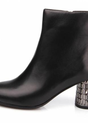 Шкіряні черевики ботинки