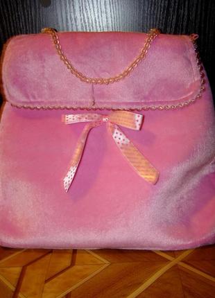 Новая меховая сумочка для юной леди