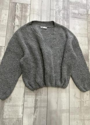 Объёмный свитер серый zara