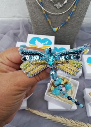 Продам патриотичные броши ручной работы