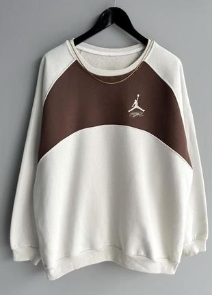 Мужской бело-бордовый свитшот jordan чоловічий біло-бордовий світшот jordan