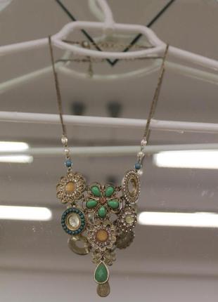 Ожерелье с цветами из бусин и камней accessorize2 фото