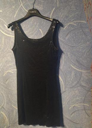 Платье в паетках