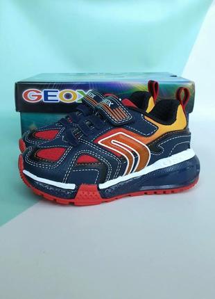 Кросівки geox bayonyc
 🛍в наявності:
✅ 24 розмір 14.9 см. до загину п'яти, 15.5 см уся устілка
✅ 25 розмір, 16.3 см.