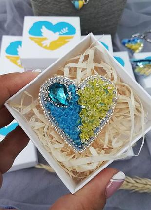 Продам патріотичні броші ручної роботи